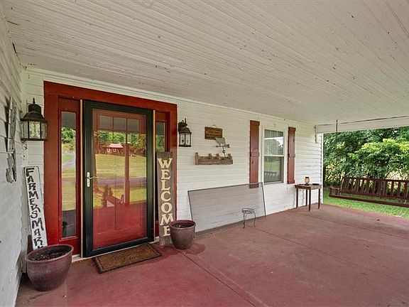3rd image of 329 New Zion Rd SW