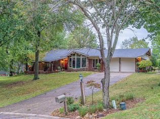 218 Ladera Ln, Washington, MO 63090