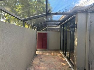 10910 Clubhouse Rd, Pembroke Pines, FL 33026