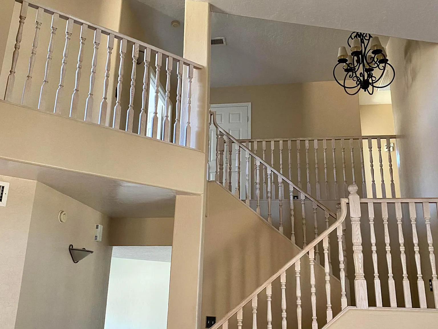 3 bed, 2.5 bath, 2029 sqft, $2,800 — Photo 4