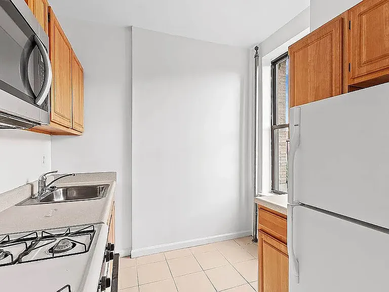 160 W 118th St #4A — Photo 2