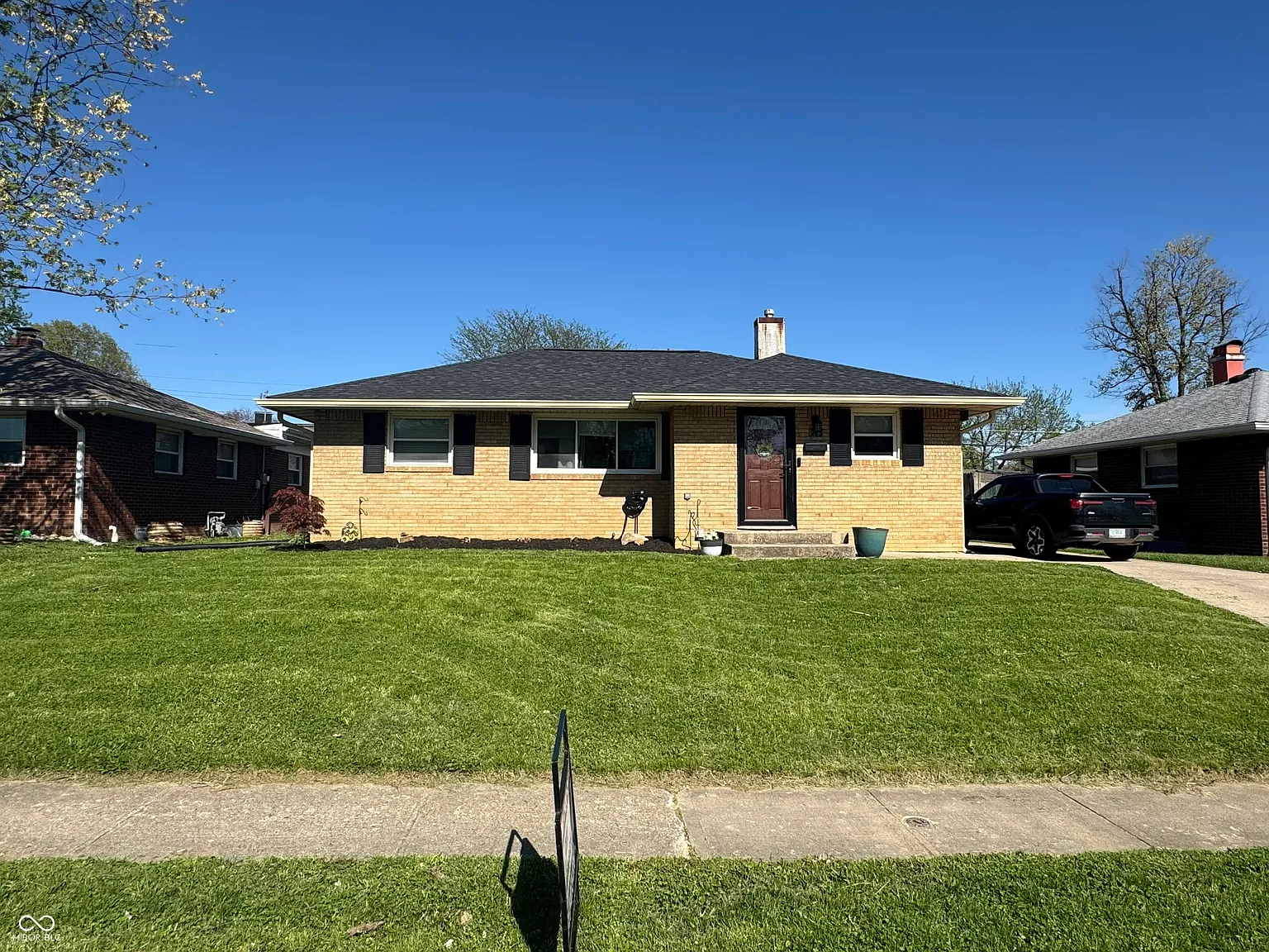 263 Clark Ave photo 1