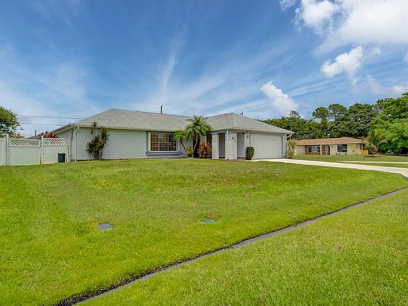 3rd image of 571 SE Seahouse Drive