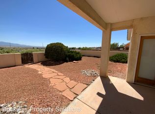 632 Monterrey Rd NE, Rio Rancho, NM 87144