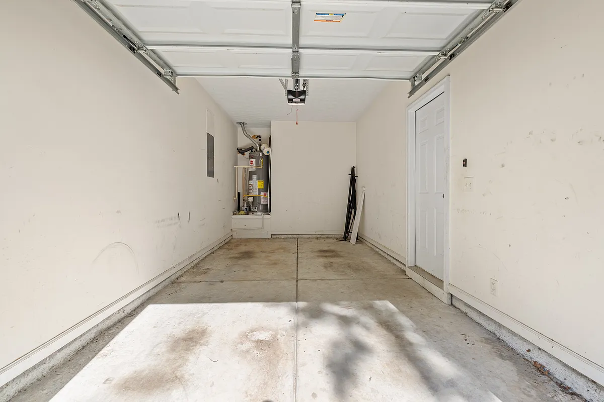 Building Photo - 6225 Shenfield Ln