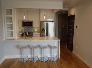 527 Grand St APT 3R, Brooklyn, NY 11211