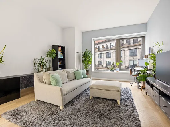 75 Wall St APT 25K, New York, NY 10005