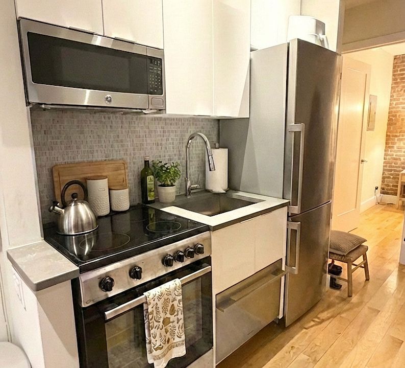 2nd image of 249 Broome St APT 9