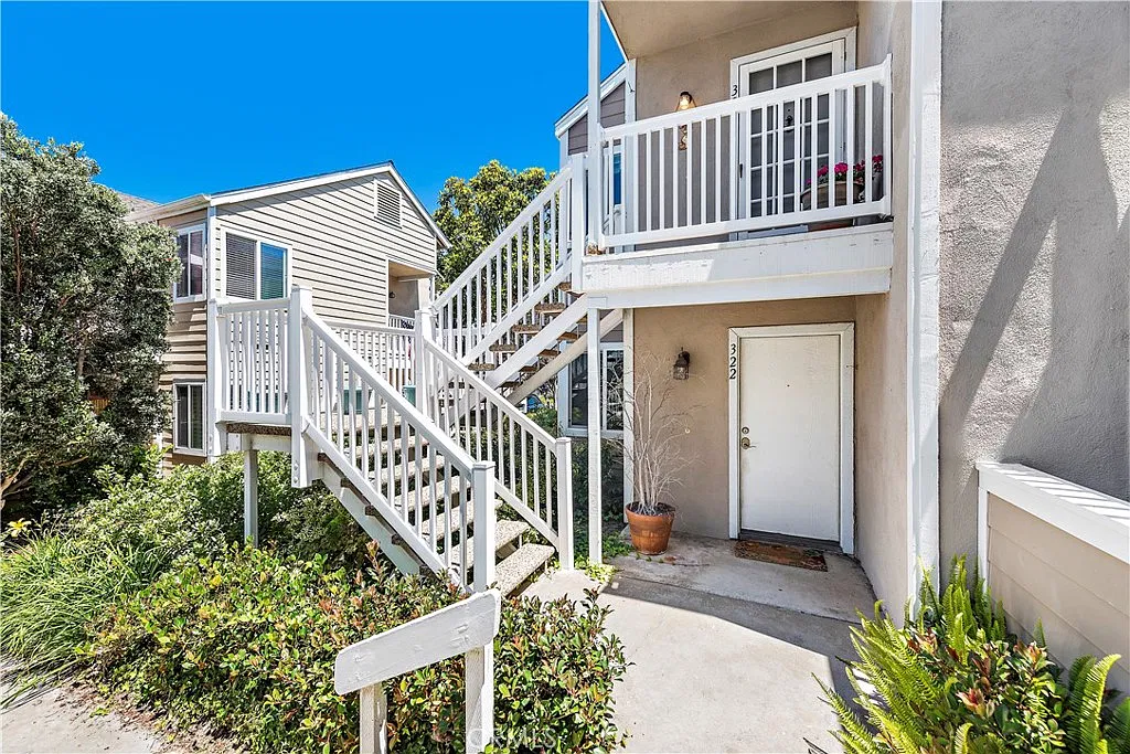 2 bed, 1022 sqft, $4,600 — Photo 3