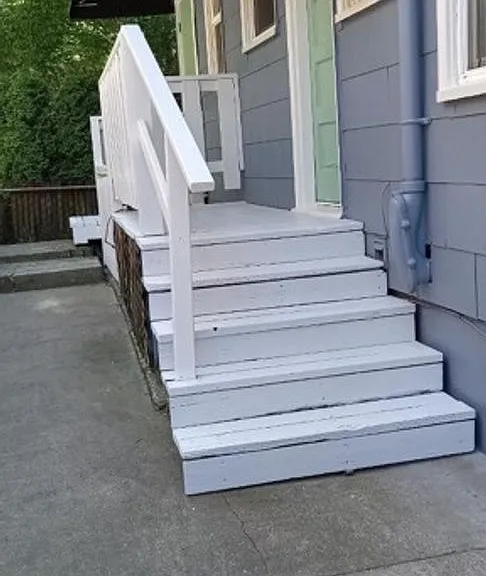 1916 NE Everett St — Photo 12