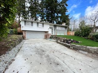 6101 122nd Ave SE, Bellevue, WA 98006
