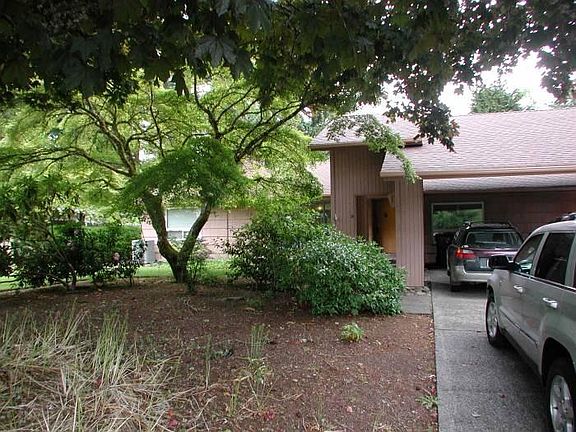Car Port at front entry for 2 cars