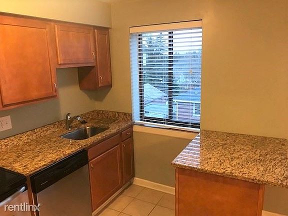 Ample counter & island space