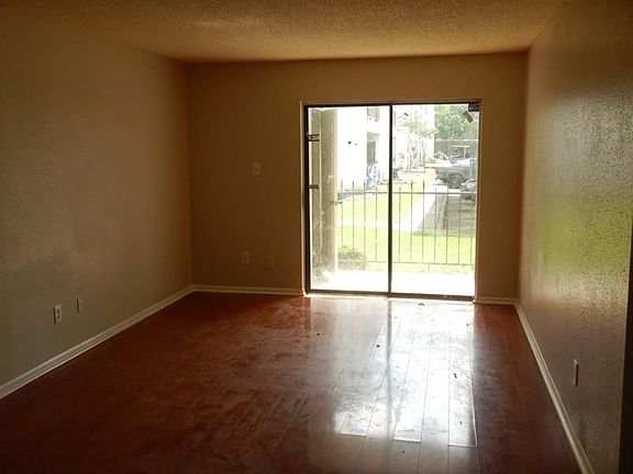 3rd image of 2816 S Bartell Dr APT 5