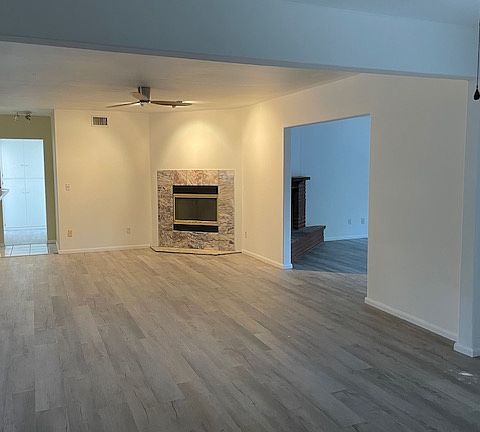 4th image of 22436 Burton St