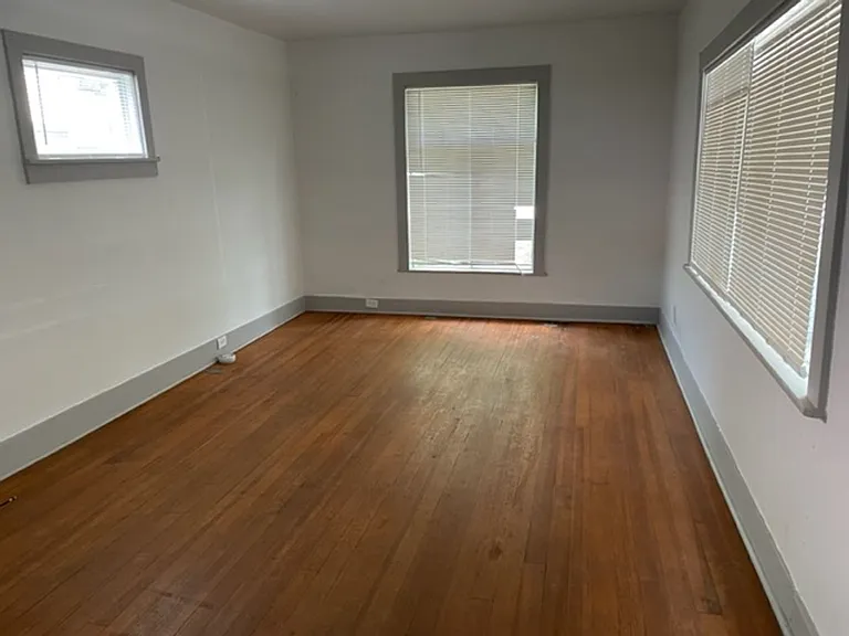 510 E 8th St — Photo 5
