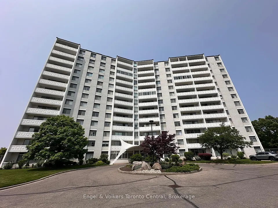 15 Towering Heights Blvd #502