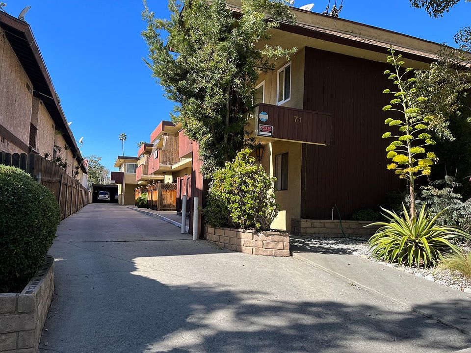 Front of building of 8 unit complex.