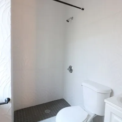 Rented by Nooklyn NYC LLC | media 18