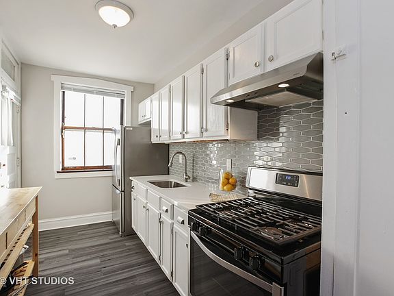 5th image of 1217 W Granville Ave APT 1A