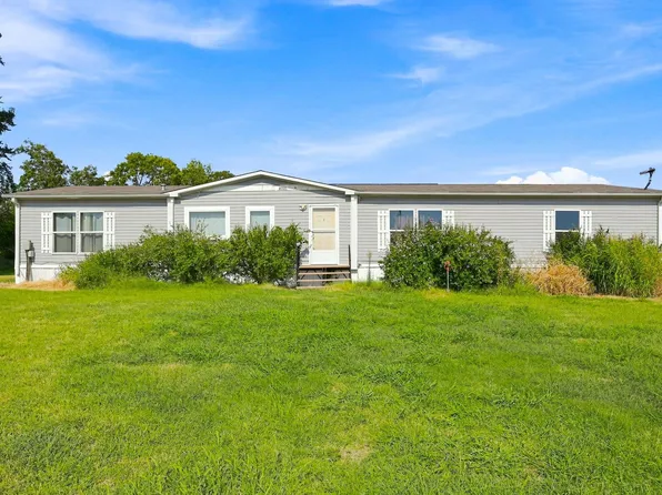 119 S Osborn St, Mayfield, KS 67103