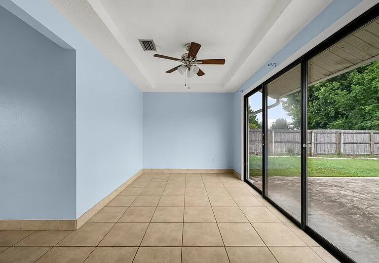 7750 Betty Louise Dr — Photo 16