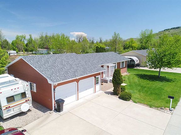 2nd image of 604 Fruitdale St