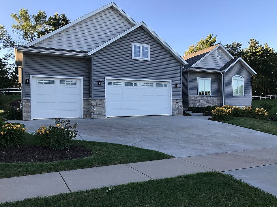 1st image of 454 Matterhorn Dr