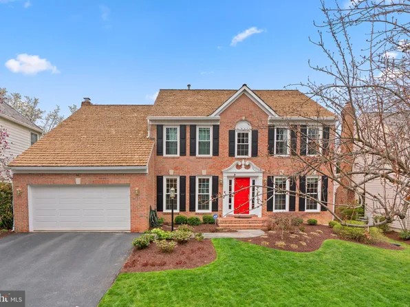 17702 Globe Theatre Dr, Olney, MD 20832