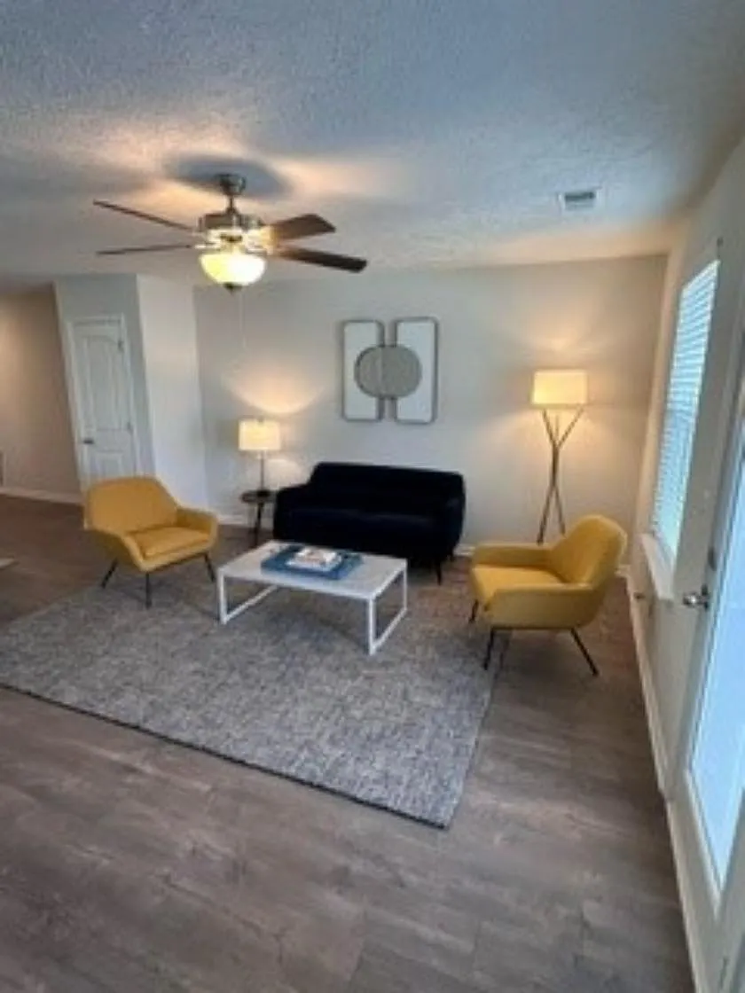 Timber Trails Townhomes — Photo 4