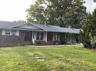 31 Smith St, Donalds, SC 29638