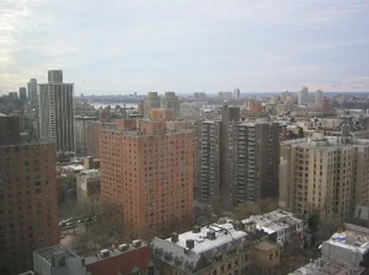 Rented by Cooper & Cooper Real Estate | media 8