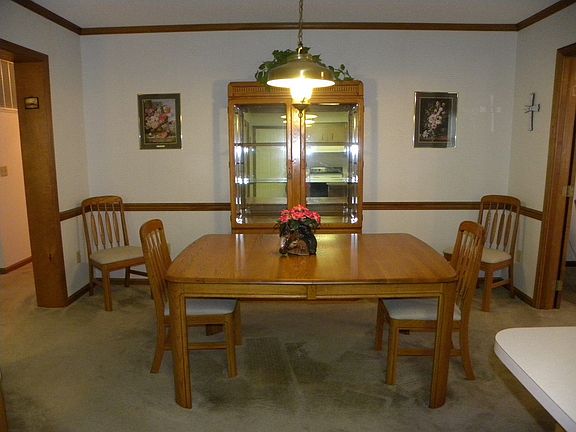 4th image of 3 Maplewood Dr