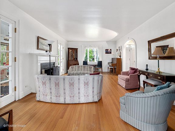 4th image of 671 Euclid Ave