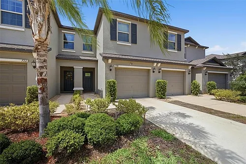 724 Royal Empress Dr Photo 1