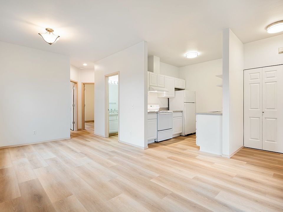 Dining - Kitchen - Entry
