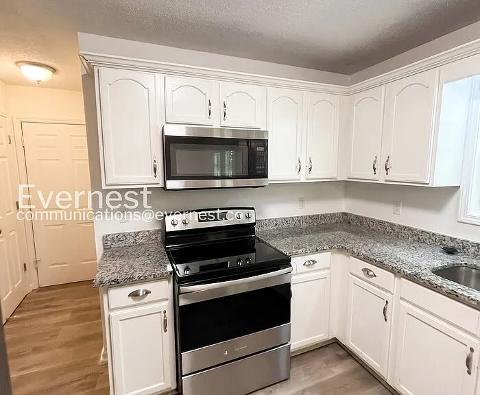 2503 Elkmont Dr — Photo 5