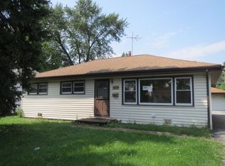 608 N Main St, Mount Prospect, IL 60056