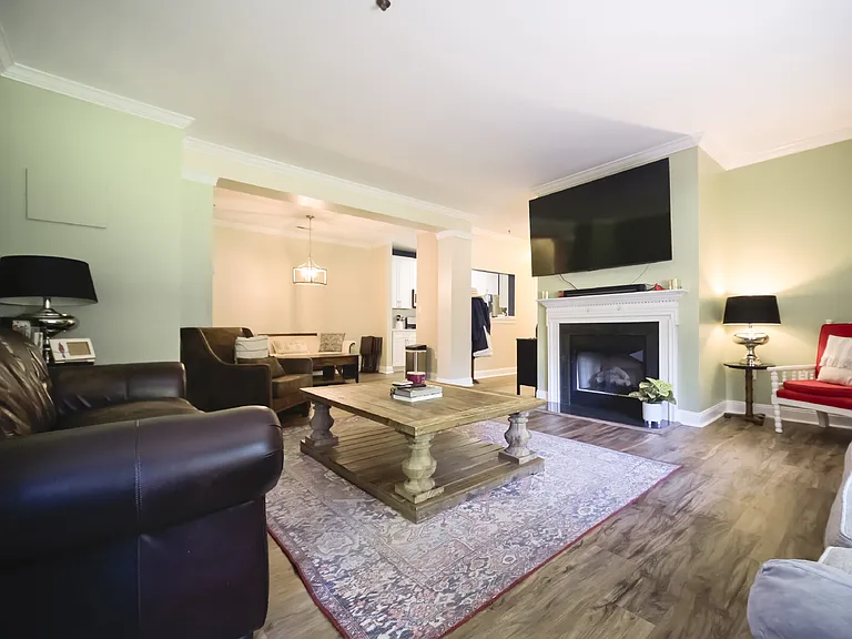 5609 Fairview Rd #3 — Photo 5