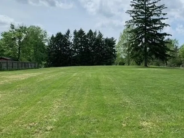 Perry Dr SW, Canton, OH 44706