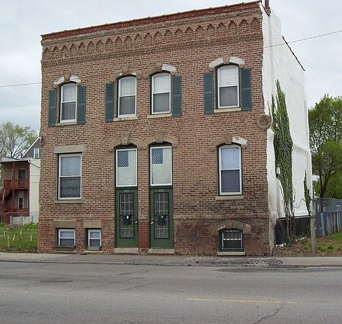 1st image of 24 S Sacramento Blvd