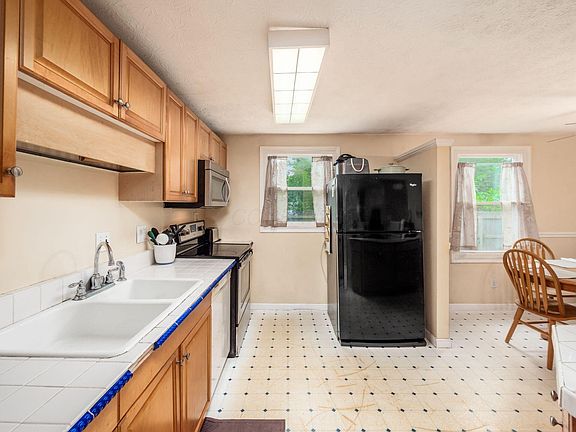 5th image of 3781 Aurelia Dr