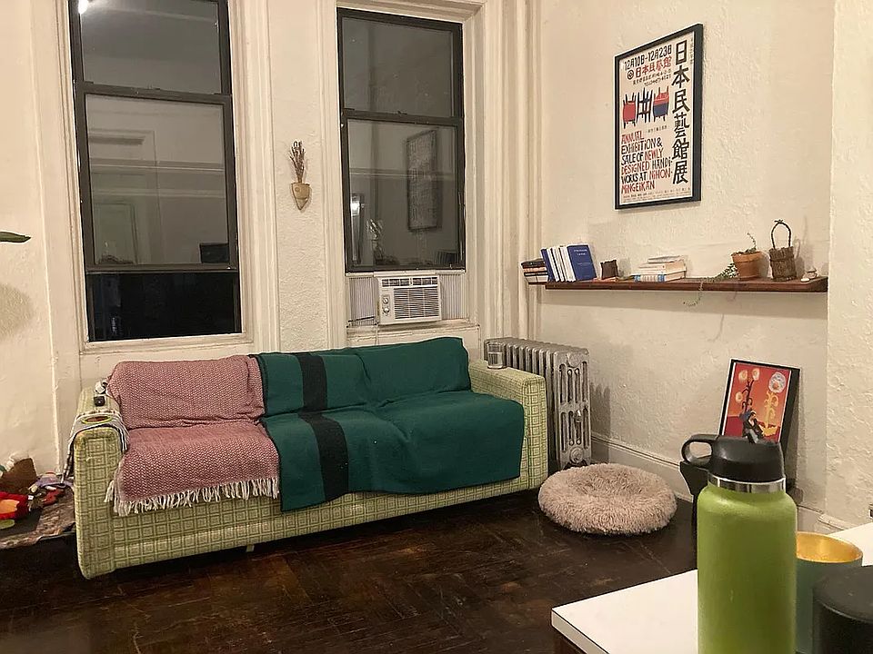 2nd image of 160 Vernon Ave APT 3C