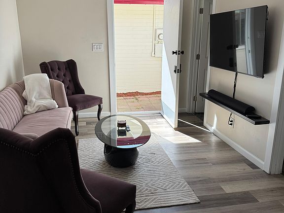 3rd image of 3739 Jewell St #3