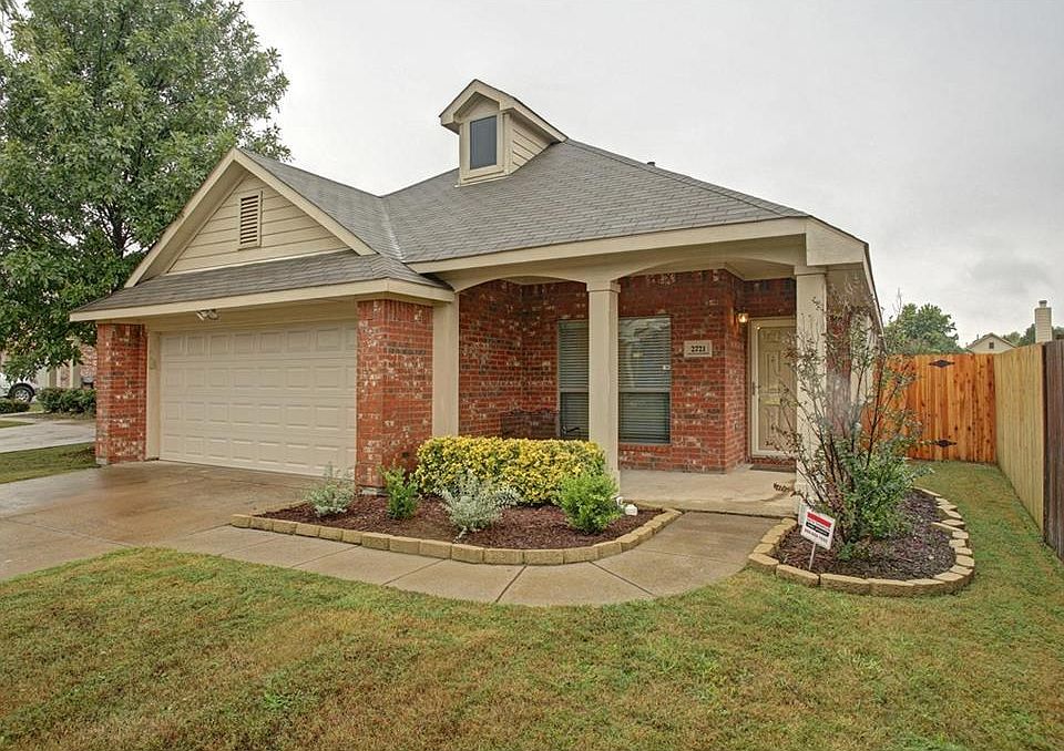 1st image of 2721 Baldwin Pl