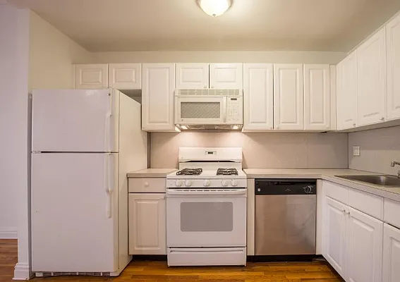 Rented by Keller Williams NYC | media 28