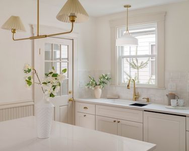 121 Cross St #3, Malden, MA, 02148