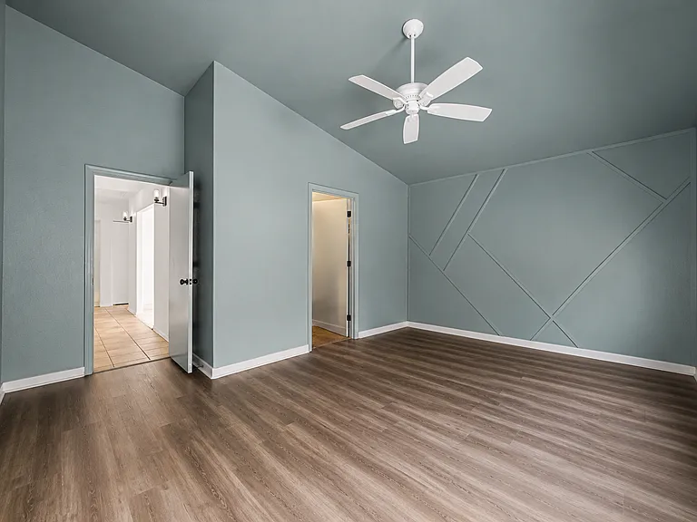 6906 W Phelps Rd — Photo 14