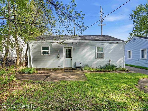 2nd image of 2717 Normandy Rd