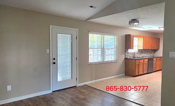 3 bed, 1224 sqft, $2,100 — Photo 3